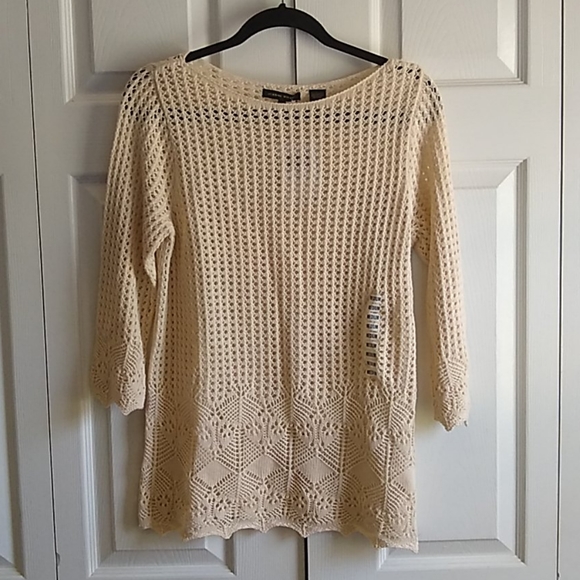 JEANNE PIERRE Tops - Light weight beige lace top size medium